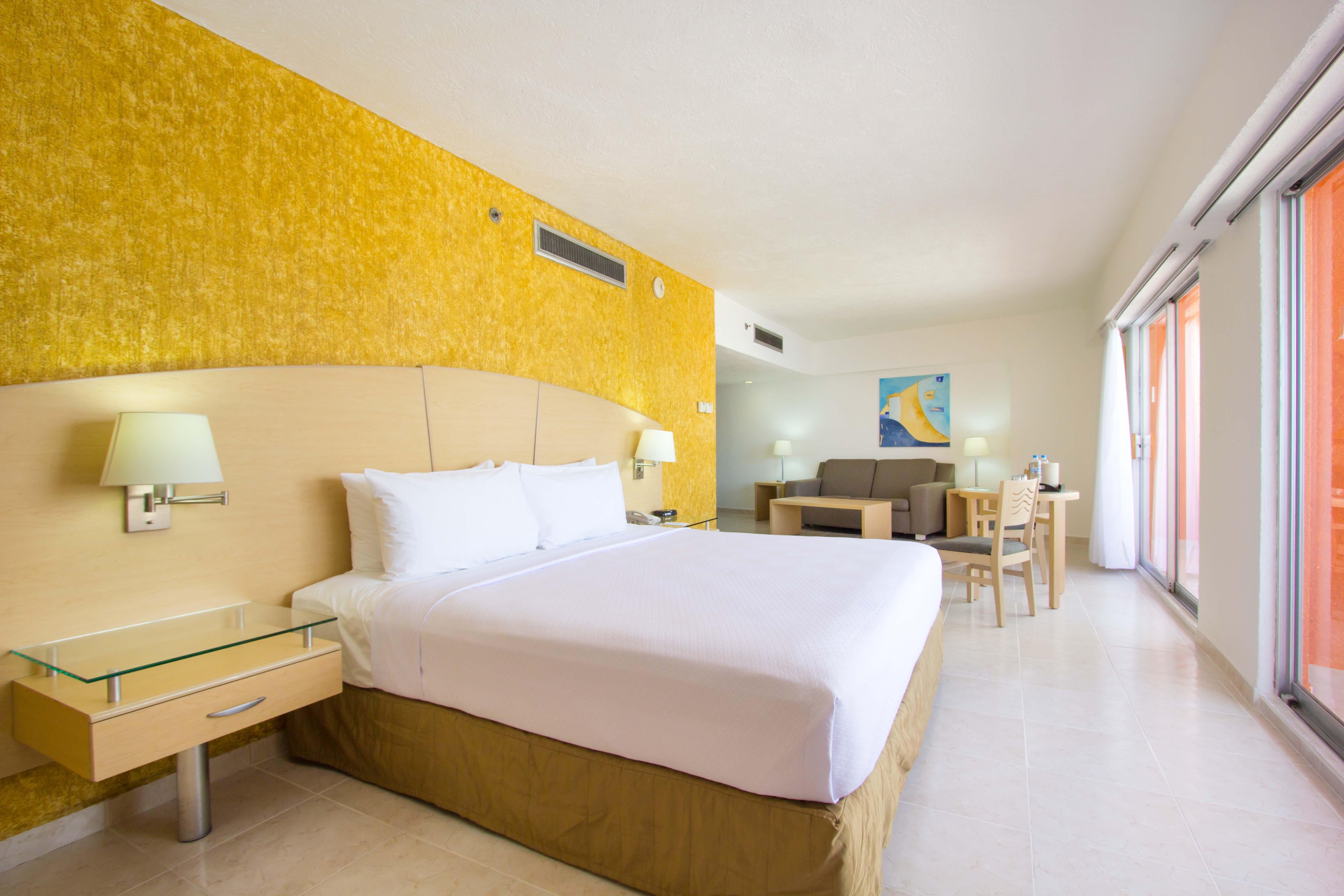 Hs Hotsson Hotel Acapulco Exterior foto A room at the hotel