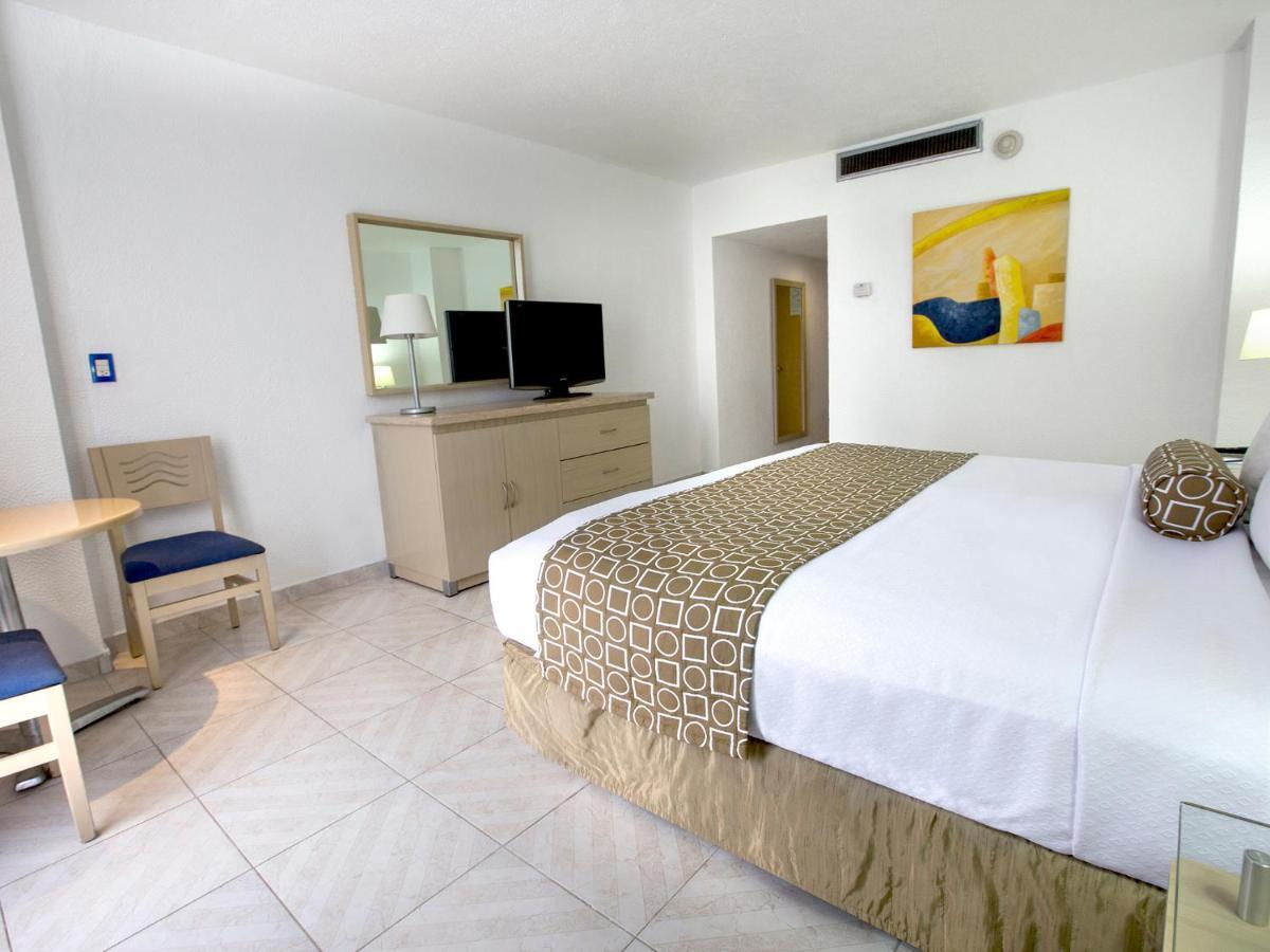 Hs Hotsson Hotel Acapulco Exterior foto A room at the hotel