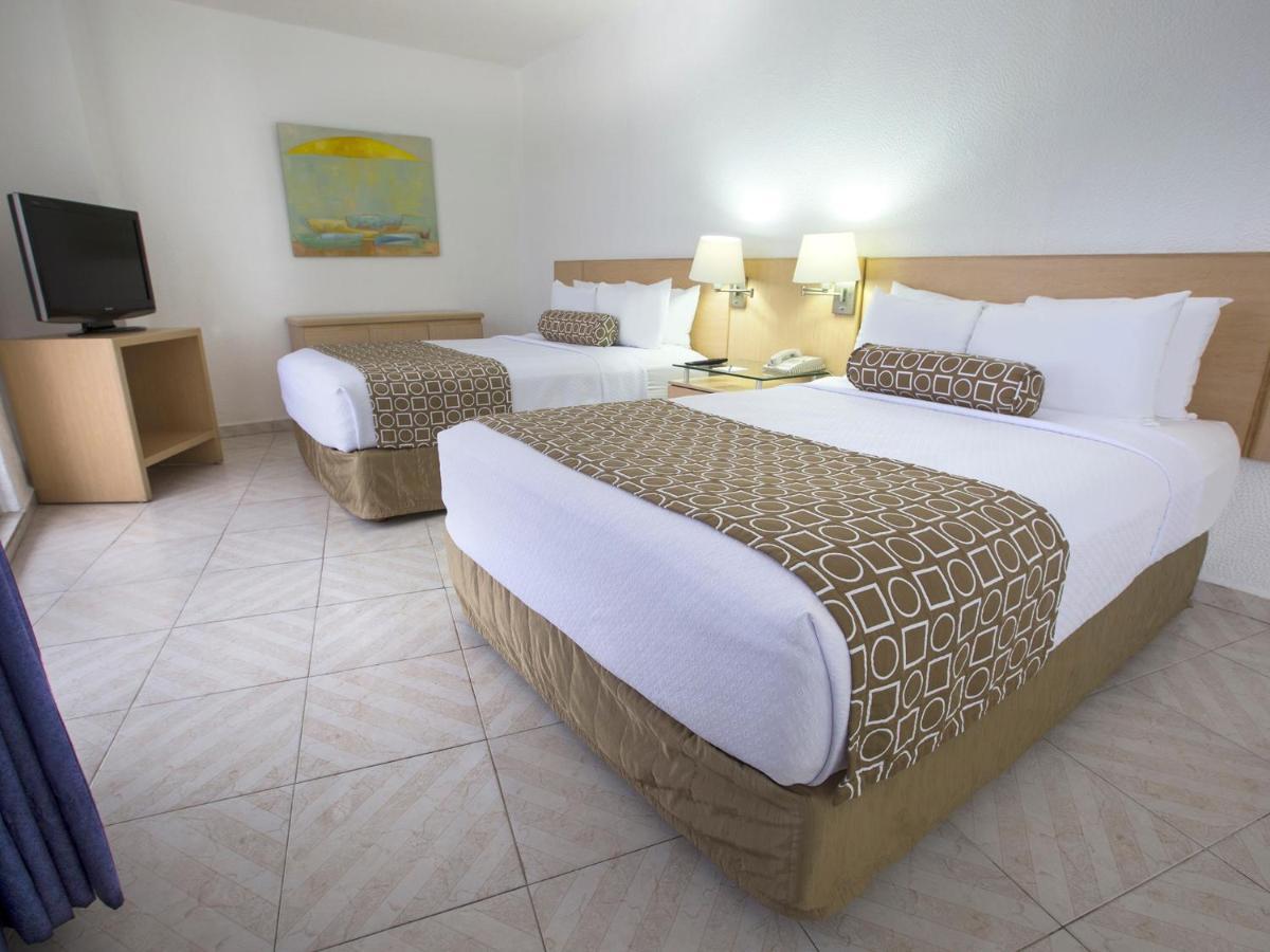 Hs Hotsson Hotel Acapulco Exterior foto A typical room at the hotel